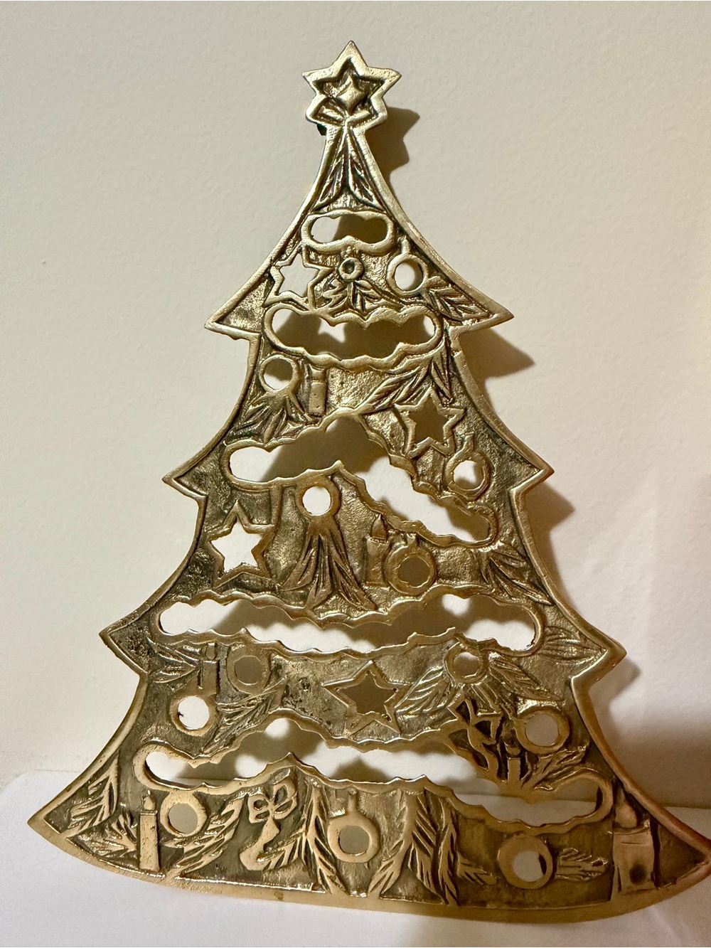 Vintage Brass trivet (with small brass pegs on bottom).